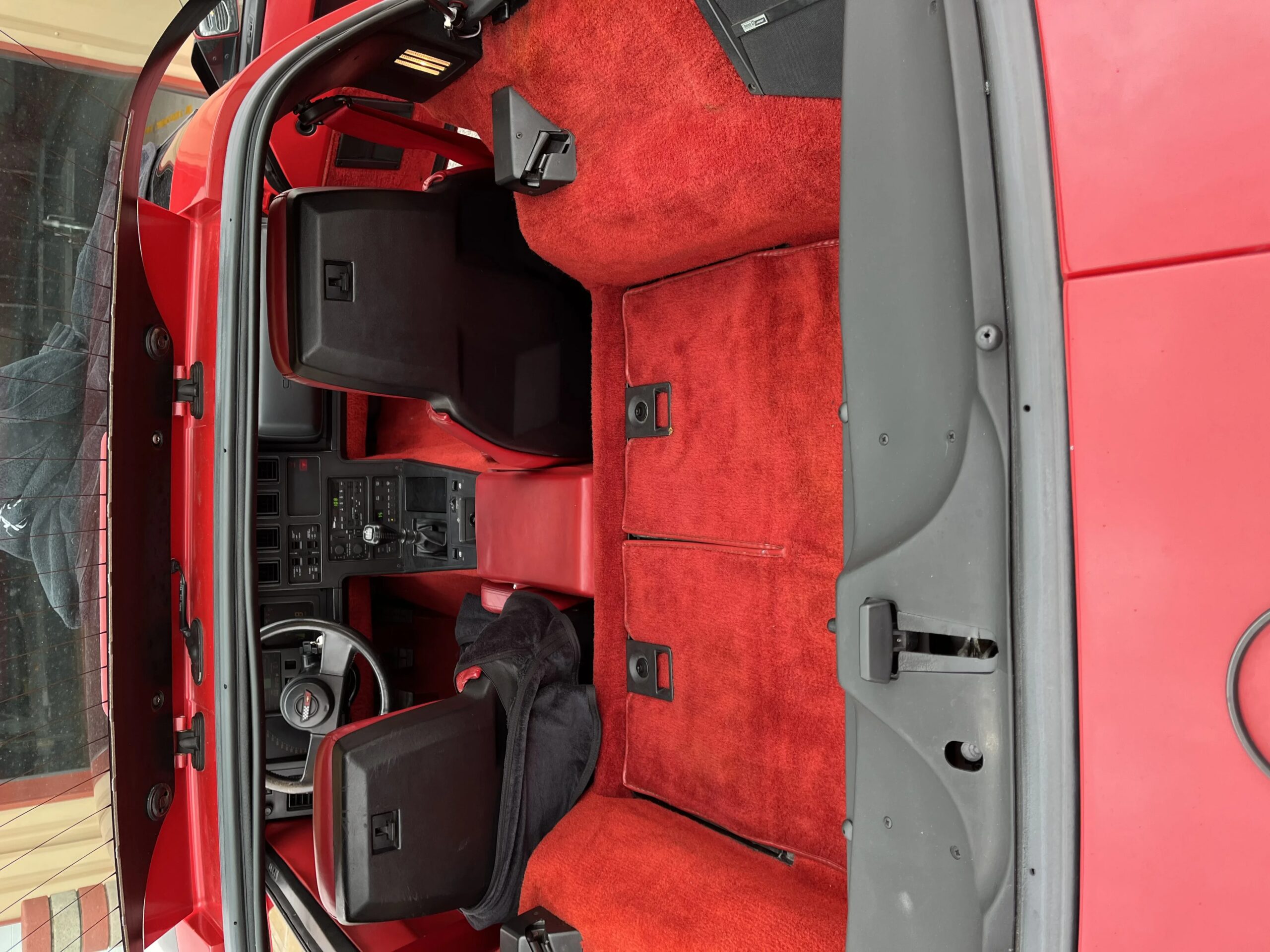 Chevrolet-Corvette-coupe-1987-Red-Red-8