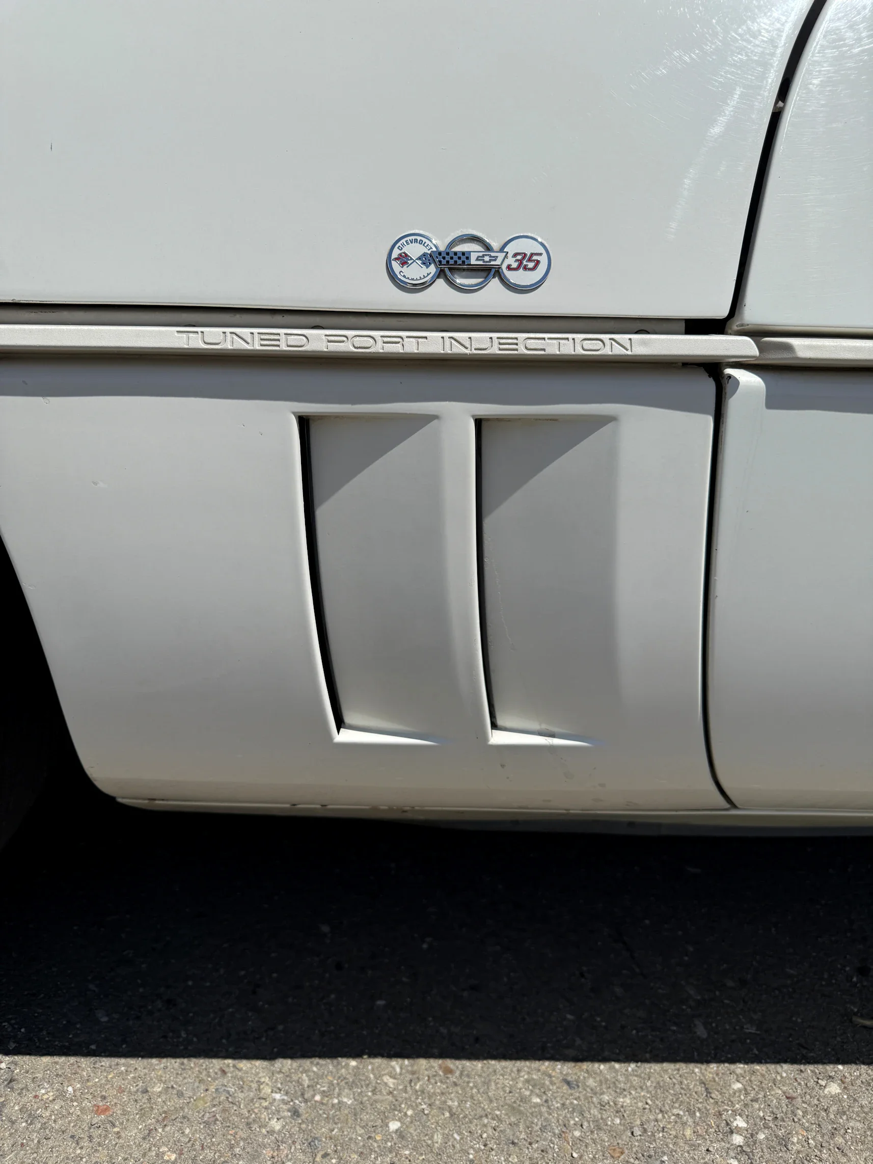 Chevrolet-Corvette-coupe-1988-White-White-13