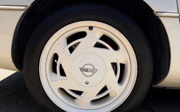 Chevrolet-Corvette-coupe-1988-White-White-18