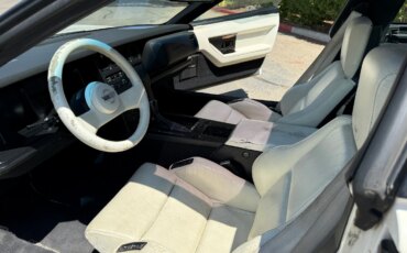Chevrolet-Corvette-coupe-1988-White-White-21