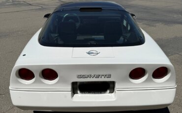 Chevrolet-Corvette-coupe-1988-White-White-3