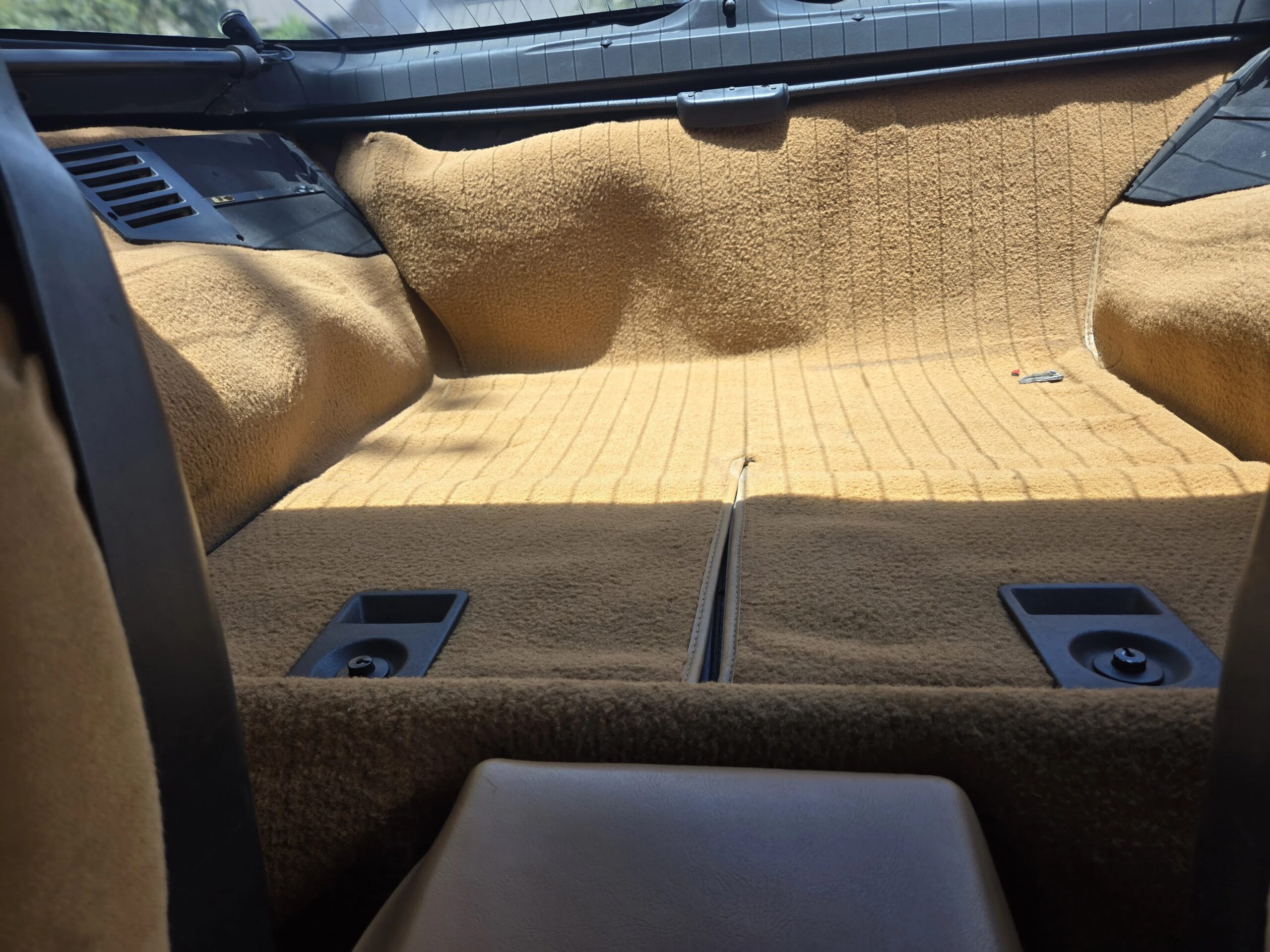 Chevrolet-Corvette-coupe-1989-Red-Tan-17