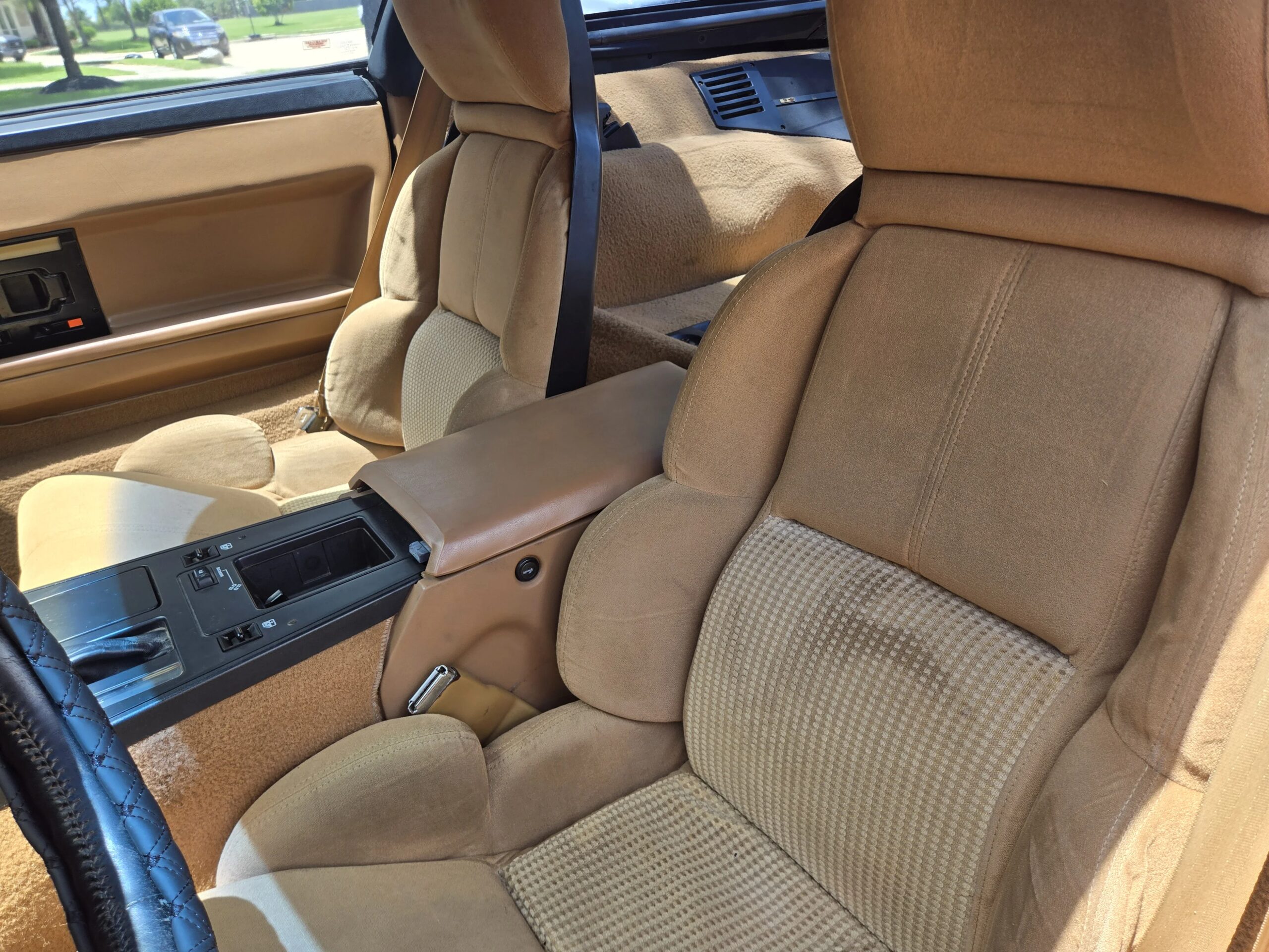 Chevrolet-Corvette-coupe-1989-Red-Tan-18