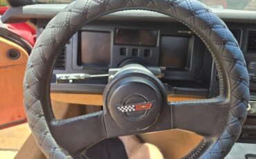 Chevrolet-Corvette-coupe-1989-Red-Tan-19