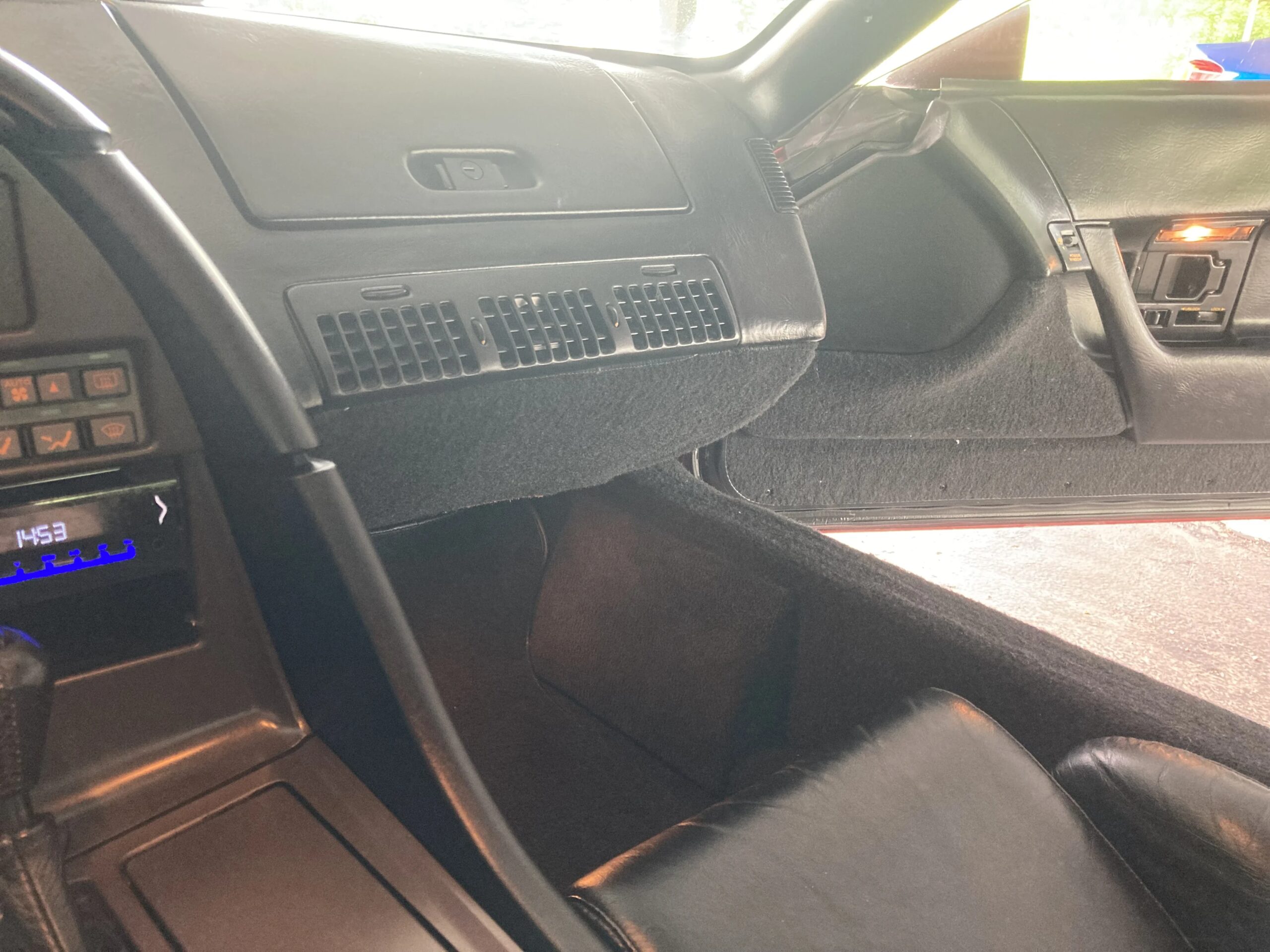 Chevrolet-Corvette-coupe-1991-Burgundy-Black-9