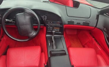 Chevrolet-Corvette-coupe-1995-Red-Black-1