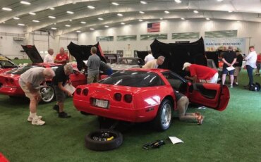 Chevrolet-Corvette-coupe-1995-Red-Black-3