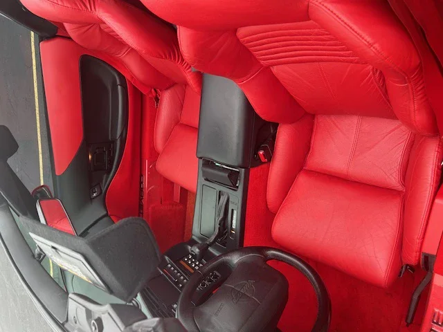 Chevrolet-Corvette-coupe-1995-Red-Black-9
