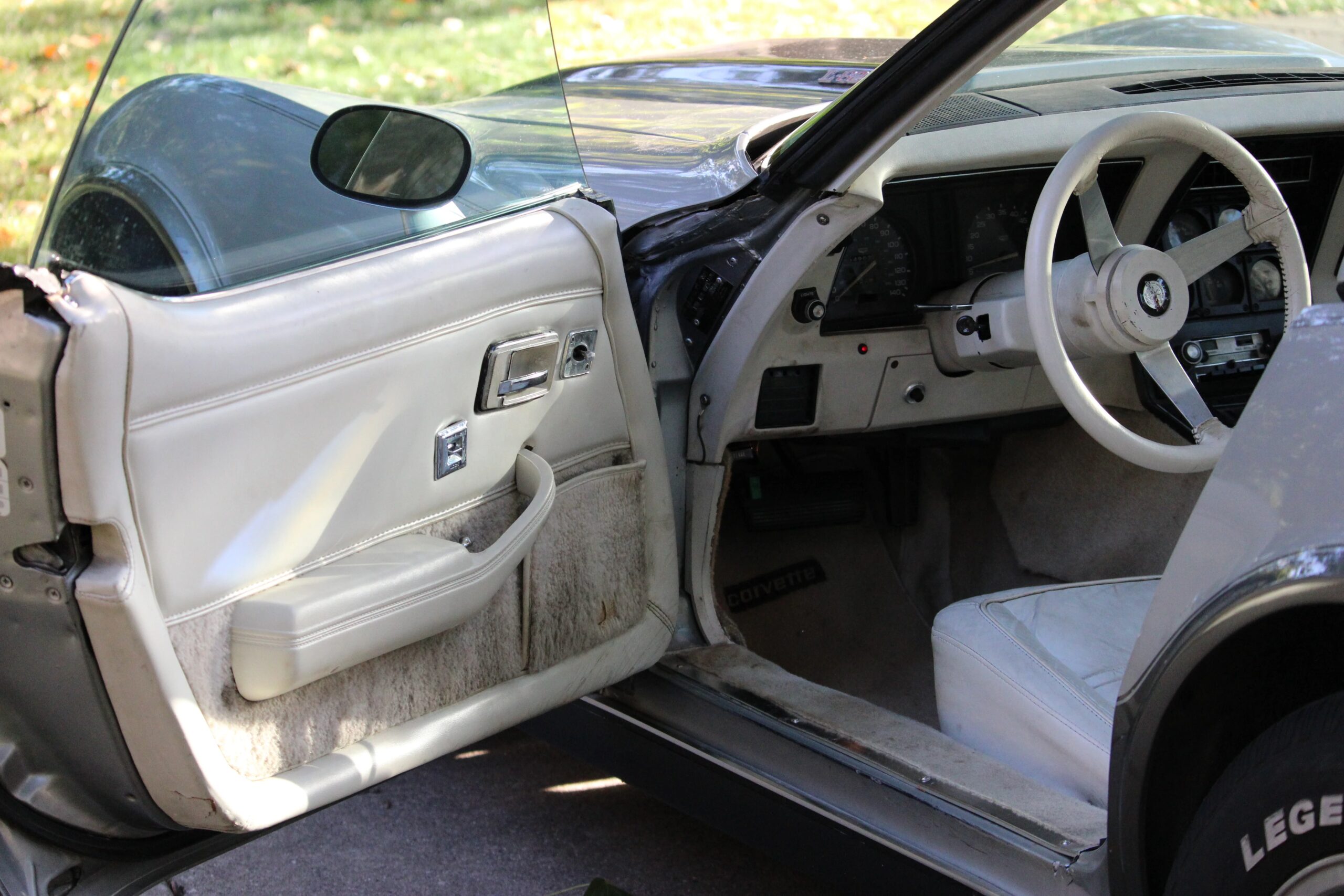 Chevrolet-Corvette-lt-1-1978-Silver-White-14