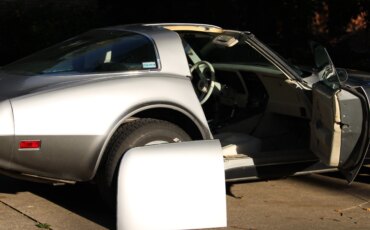 Chevrolet-Corvette-lt-1-1978-Silver-White-19