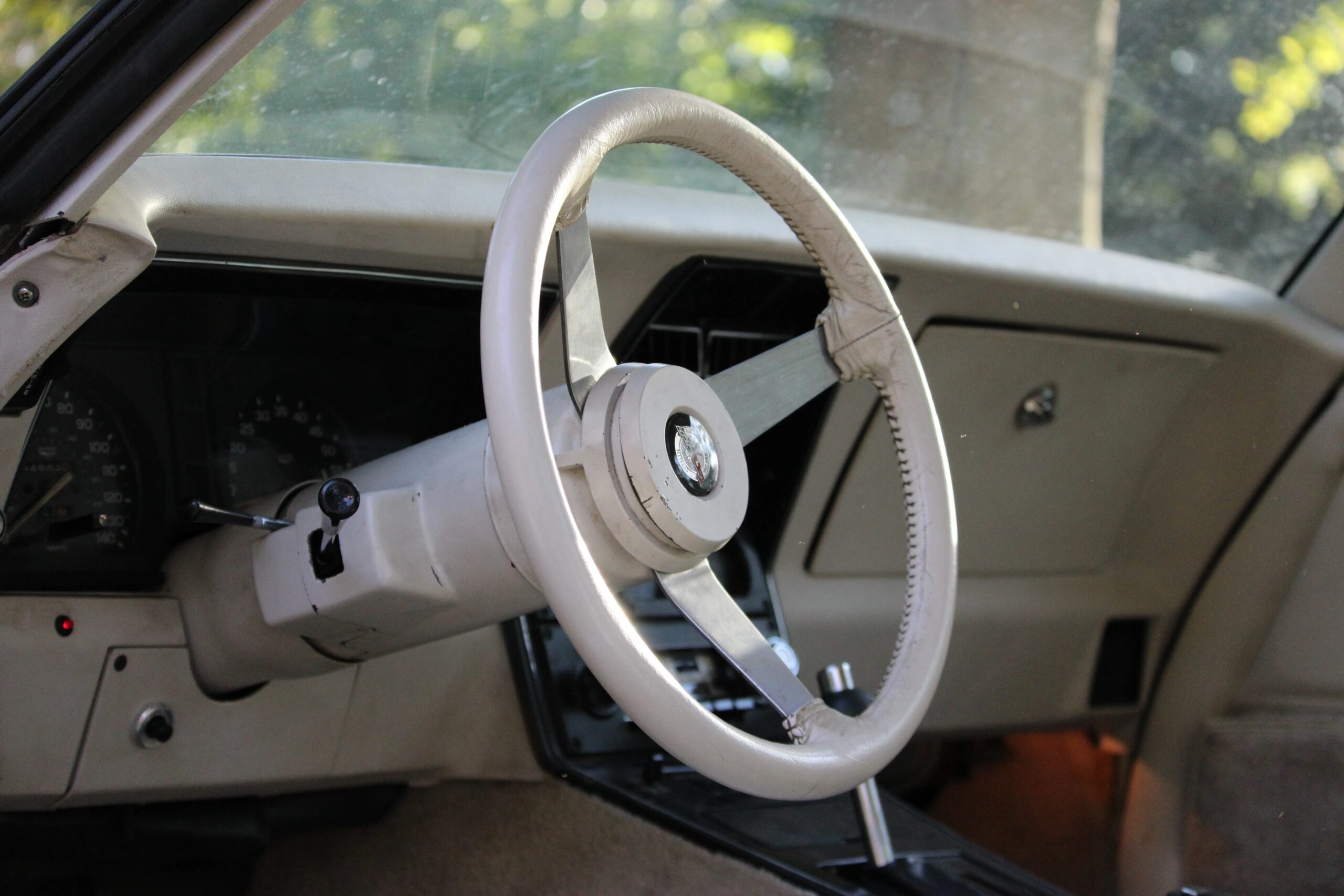 Chevrolet-Corvette-lt-1-1978-Silver-White-2