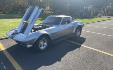 Chevrolet-Corvette-stingray-1964-Gray-Black-6