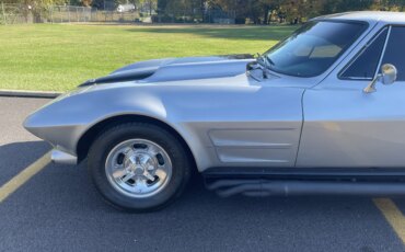 Chevrolet-Corvette-stingray-1964-Gray-Black-8