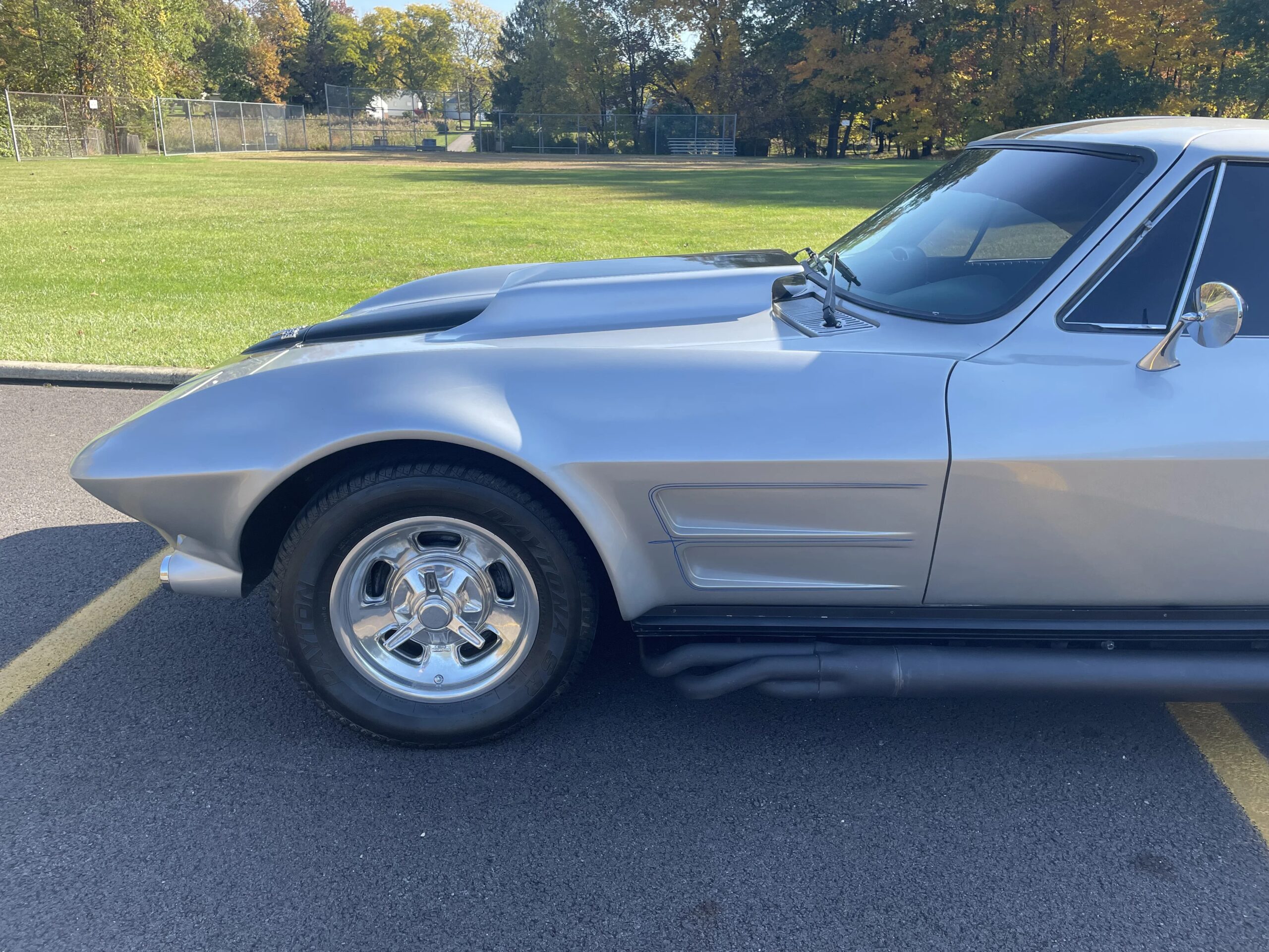Chevrolet-Corvette-stingray-1964-Gray-Black-8