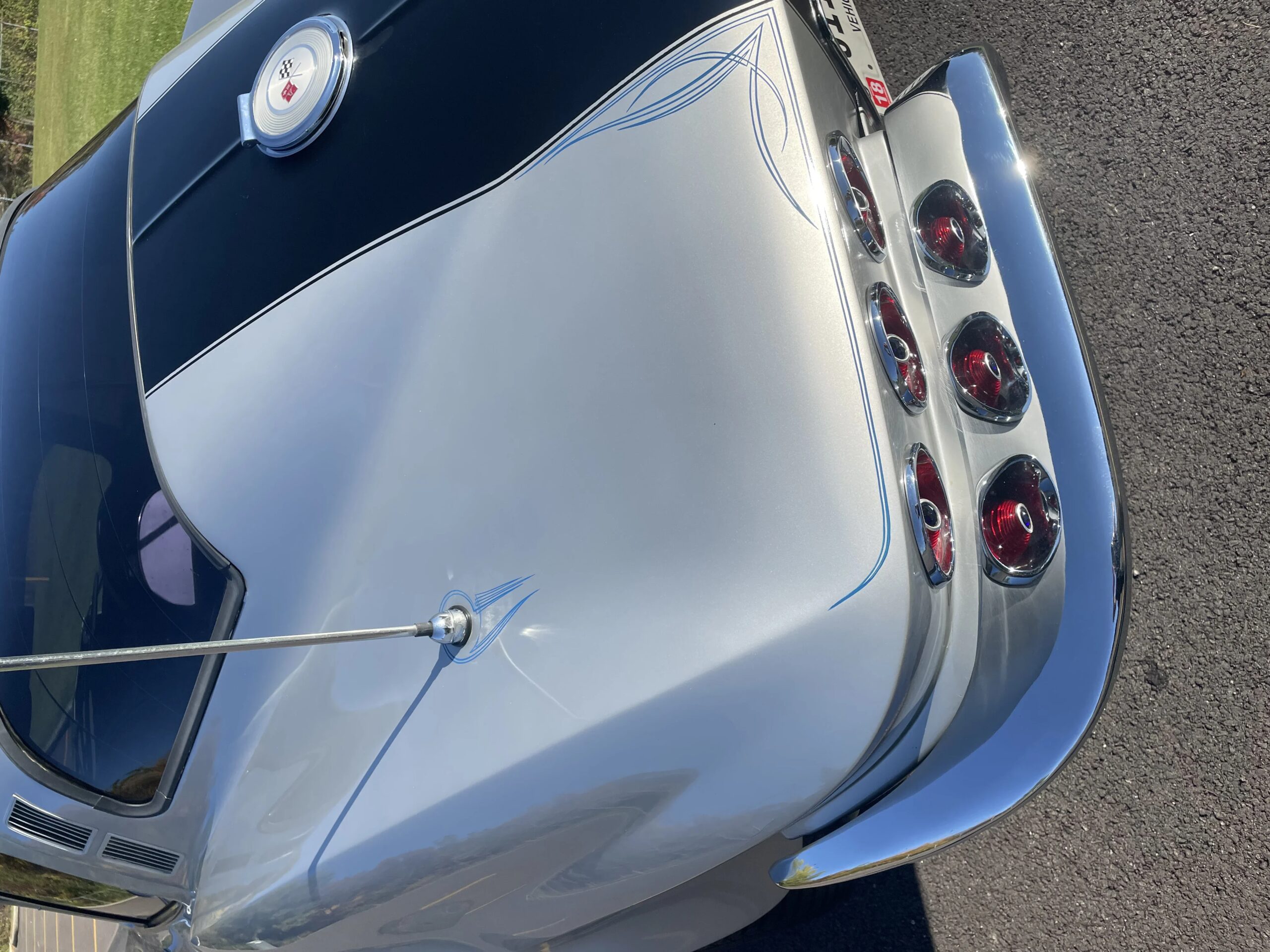 Chevrolet-Corvette-stingray-1964-Gray-Black-9