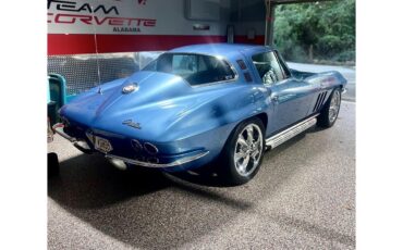 Chevrolet-Corvette-stingray-1965-Nassau-blue-Black-1