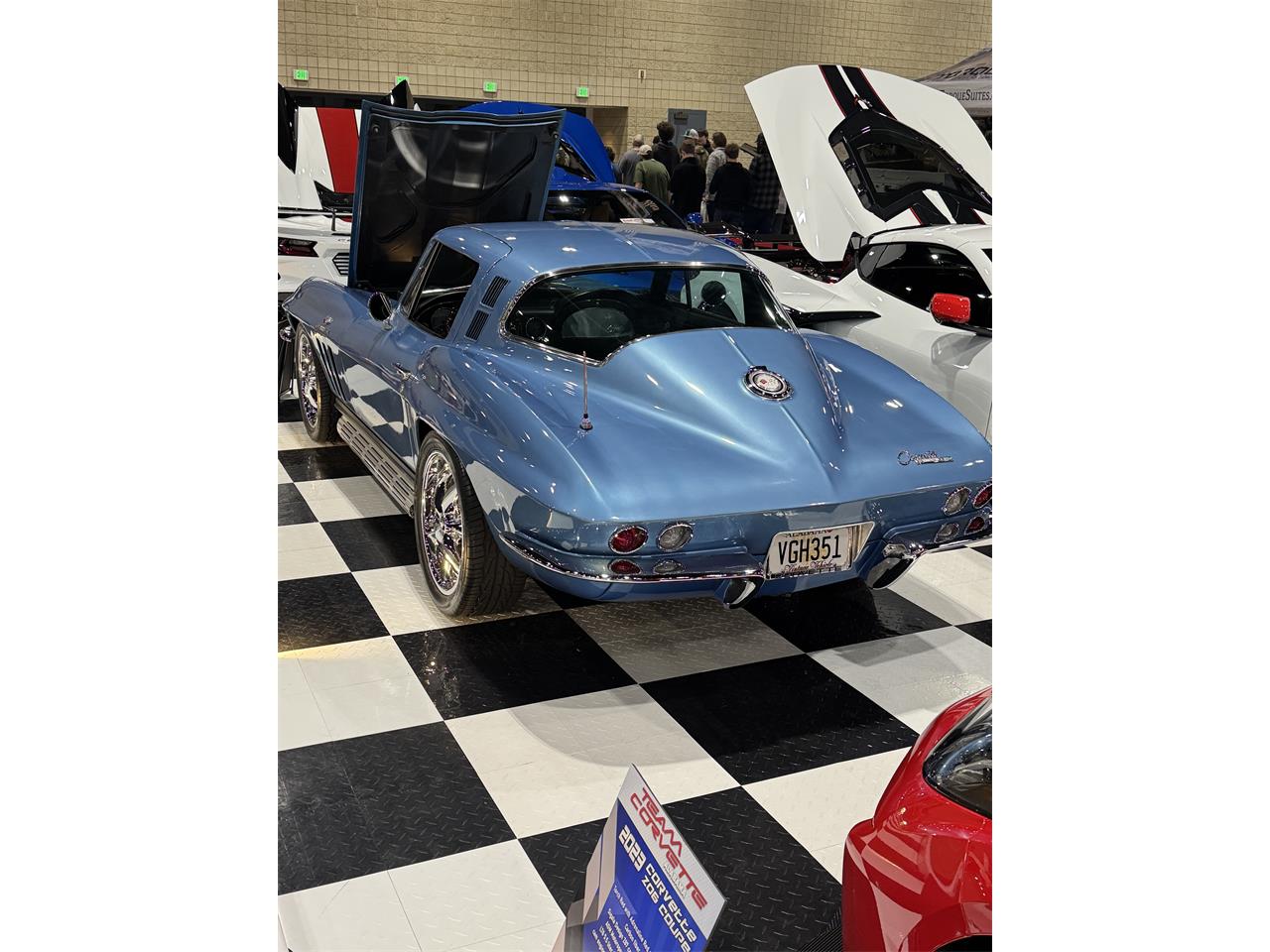 Chevrolet-Corvette-stingray-1965-Nassau-blue-Black-2