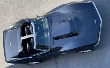 Chevrolet-Corvette-stingray-1969-Black-Black-3