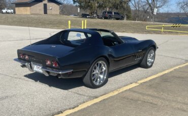 Chevrolet-Corvette-stingray-1969-Black-Black-6