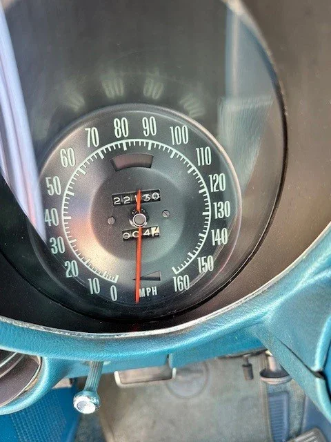 Chevrolet-Corvette-stingray-1969-Silver-Blue-12