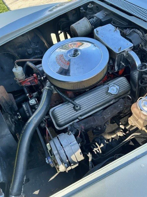 Chevrolet-Corvette-stingray-1969-Silver-Blue-4