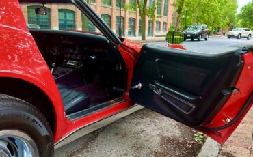 Chevrolet-Corvette-stingray-1973-Red-Black-10