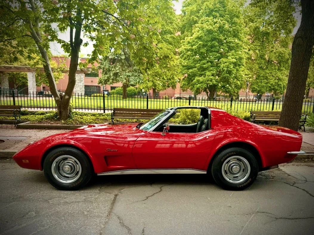 Chevrolet-Corvette-stingray-1973-Red-Black-12
