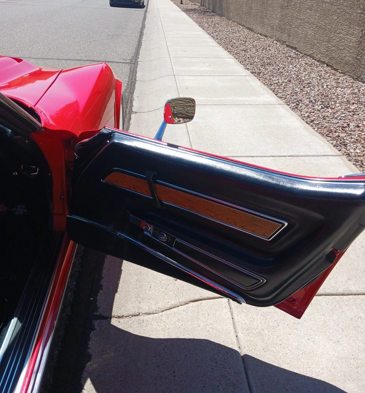 Chevrolet-Corvette-stingray-1973-Red-Black-15