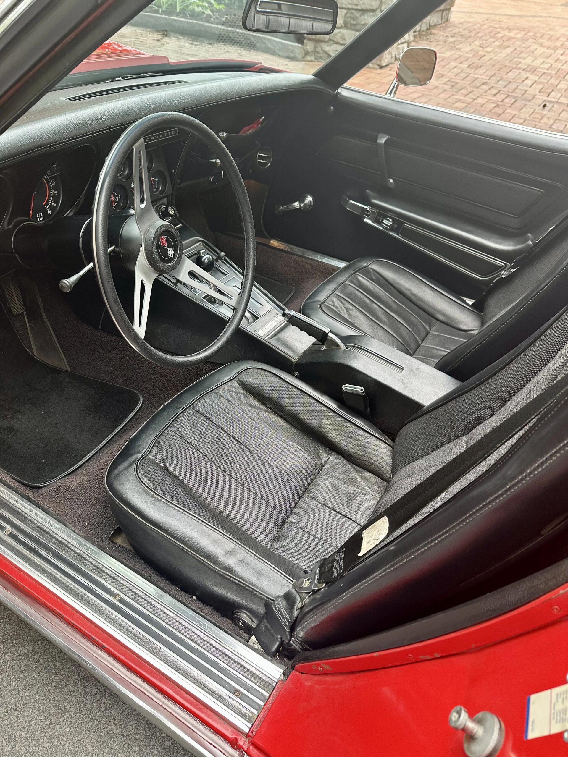 Chevrolet-Corvette-stingray-1973-Red-Black-16