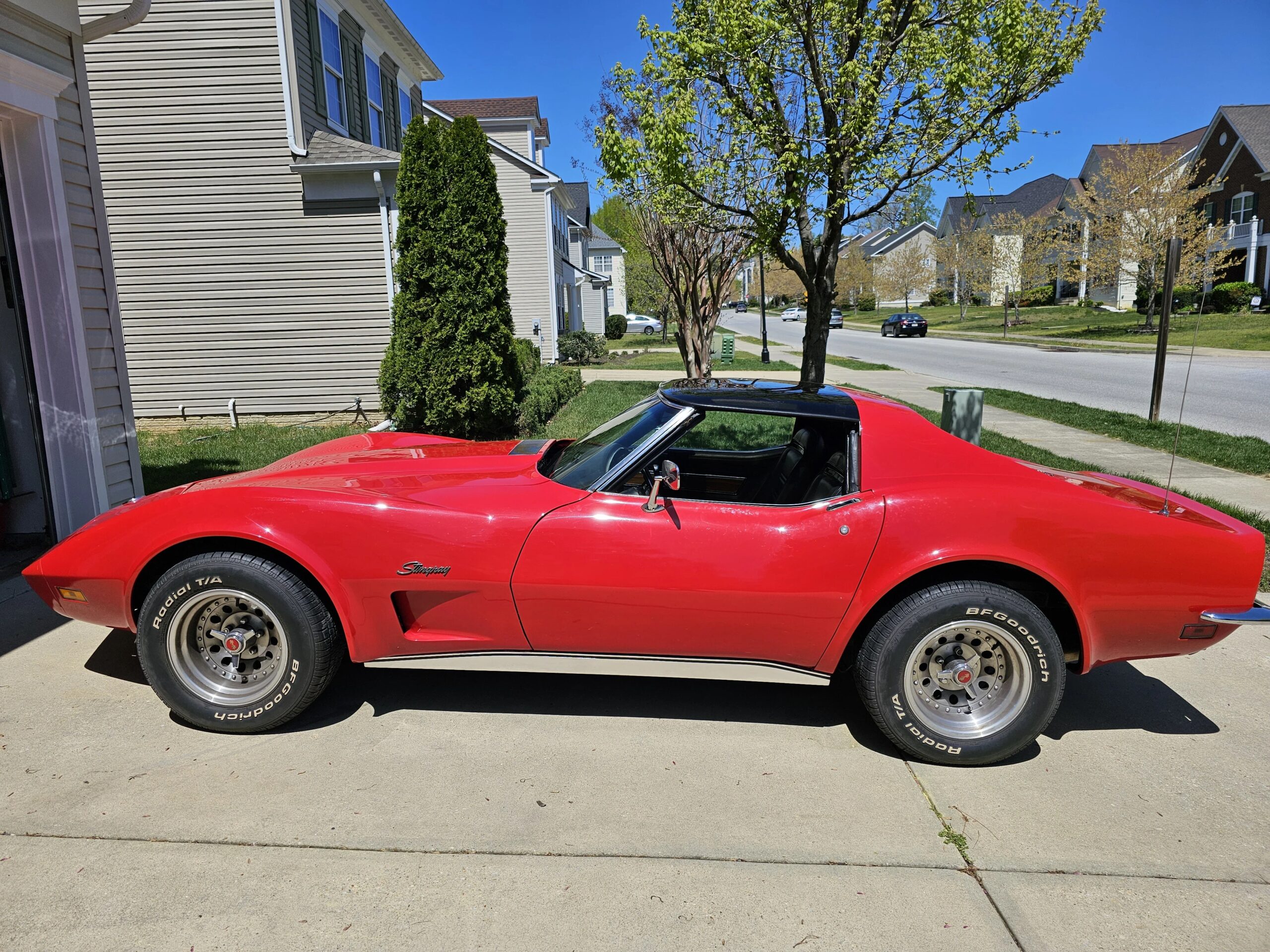 Chevrolet-Corvette-stingray-1973-Red-Black-20