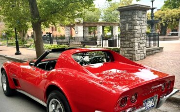 Chevrolet-Corvette-stingray-1973-Red-Black