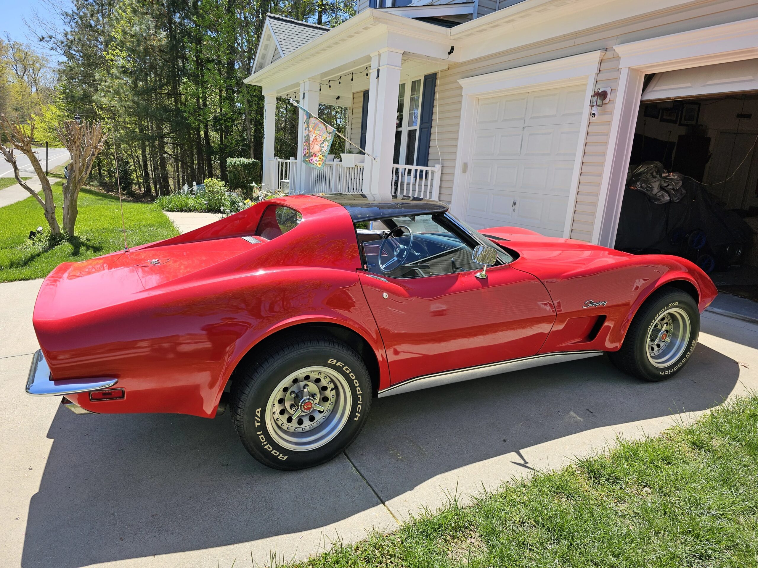Chevrolet-Corvette-stingray-1973-Red-Black-3