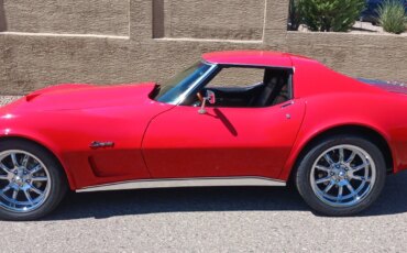 Chevrolet-Corvette-stingray-1973-Red-Black