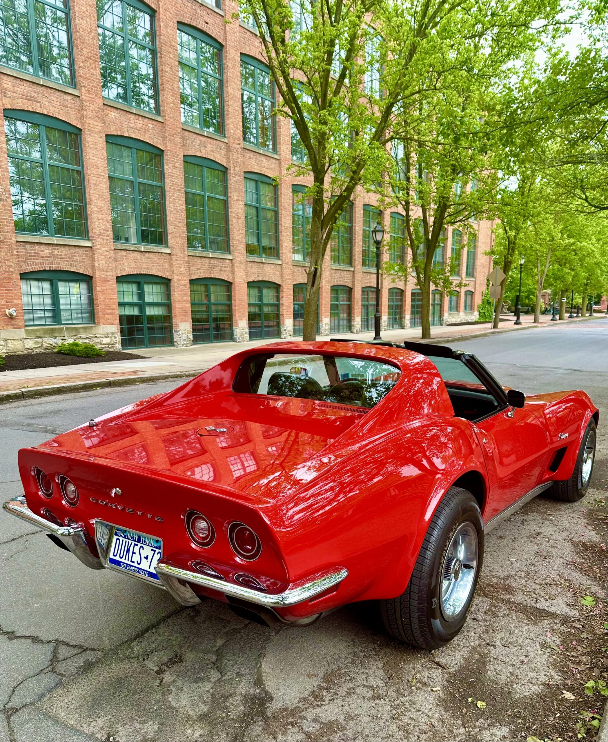 Chevrolet-Corvette-stingray-1973-Red-Black-4
