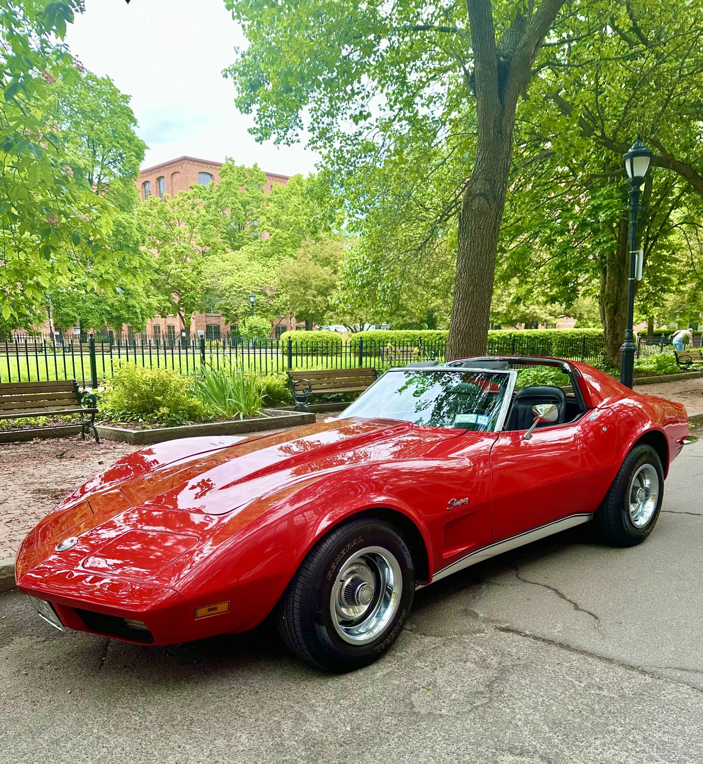 Chevrolet-Corvette-stingray-1973-Red-Black-5