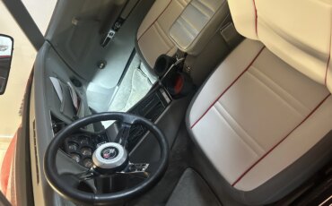 Chevrolet-Corvette-stingray-1974-Red-Silver-3