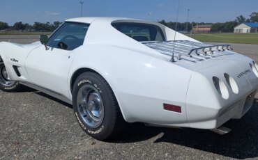 Chevrolet-Corvette-stingray-1974-White-Red-11