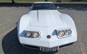 Chevrolet-Corvette-stingray-1974-White-Red-12