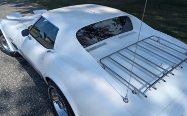 Chevrolet-Corvette-stingray-1974-White-Red-4