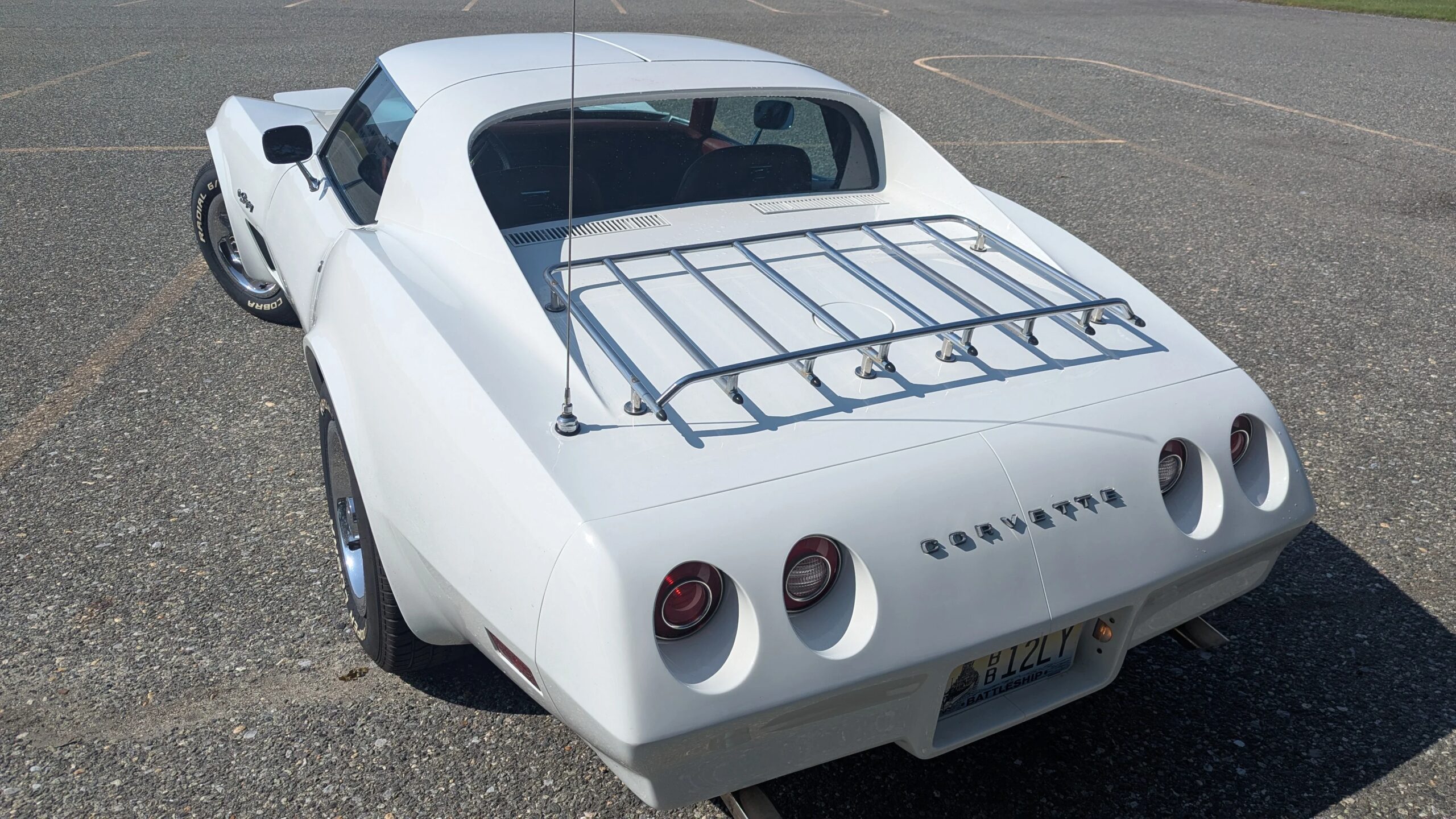 Chevrolet-Corvette-stingray-1974-White-Red-7
