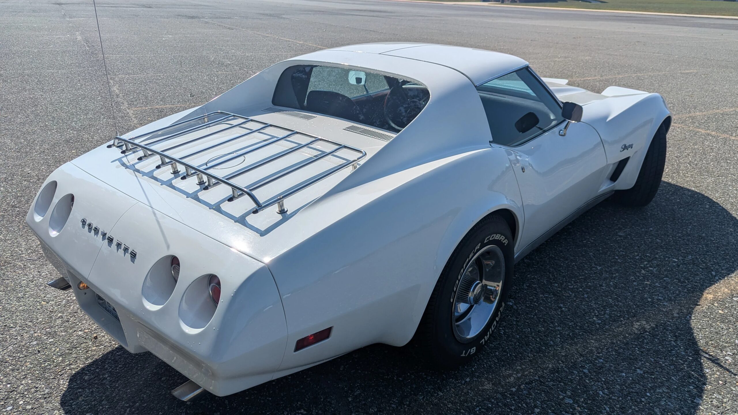 Chevrolet-Corvette-stingray-1974-White-Red-8