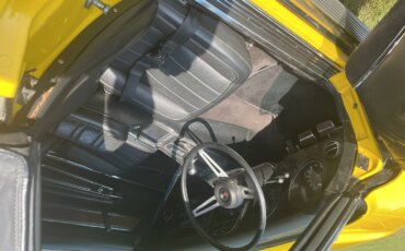 Chevrolet-Corvette-stingray-1974-Yellow-Black-10