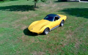 Chevrolet-Corvette-stingray-1974-Yellow-Black-13