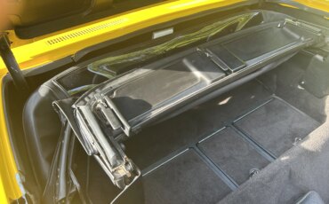 Chevrolet-Corvette-stingray-1974-Yellow-Black-5