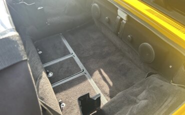 Chevrolet-Corvette-stingray-1974-Yellow-Black-7