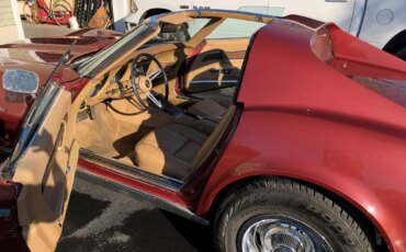 Chevrolet-Corvette-stingray-1975-Burgundy-Tan-3