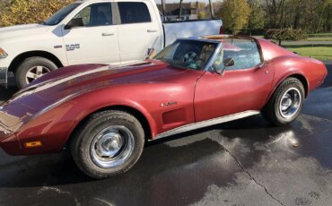 Chevrolet-Corvette-stingray-1975-Burgundy-Tan-7