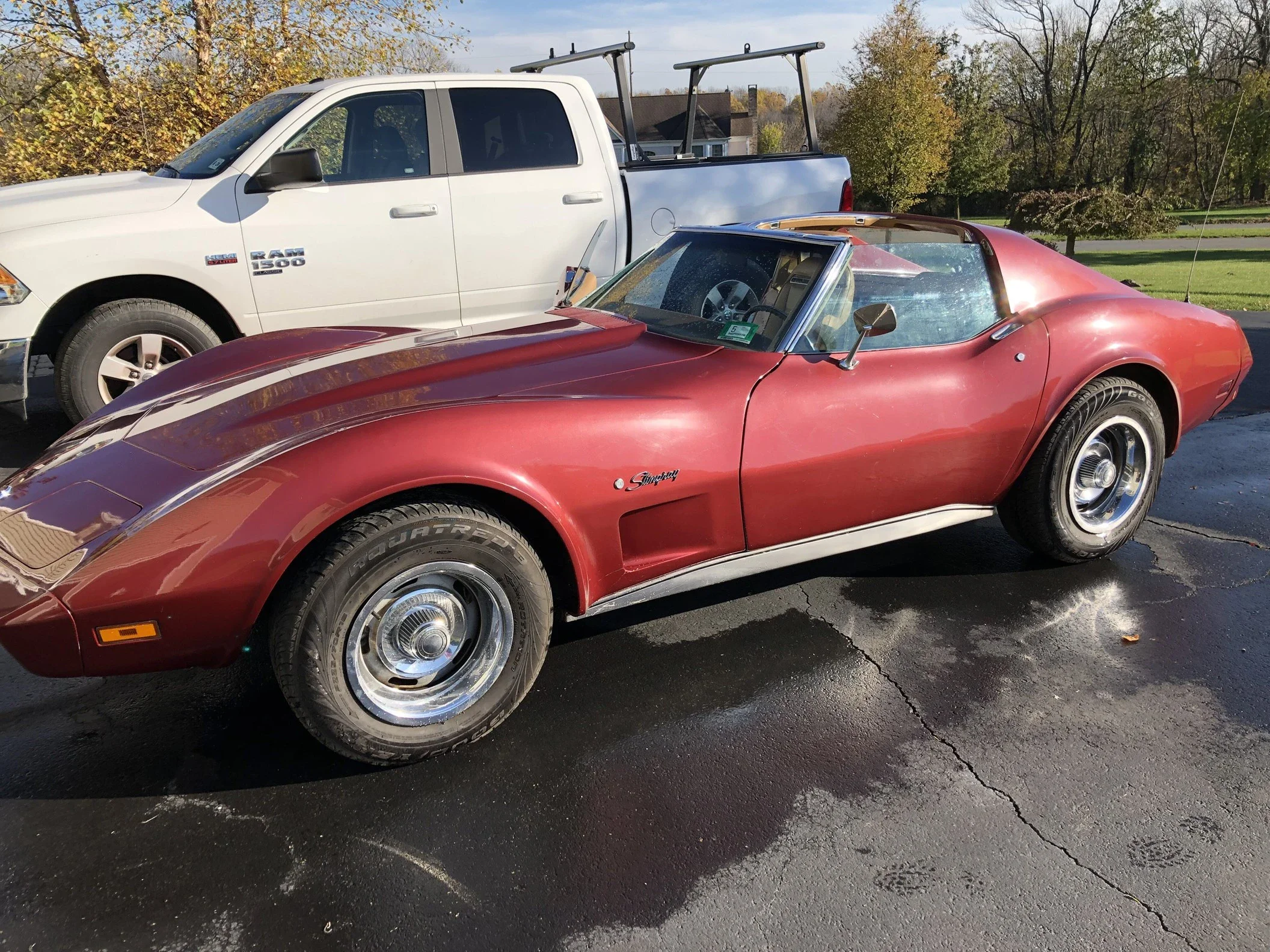 Chevrolet-Corvette-stingray-1975-Burgundy-Tan-7