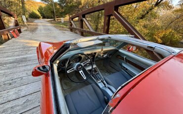 Chevrolet-Corvette-stingray-1975-Red-Silver-17