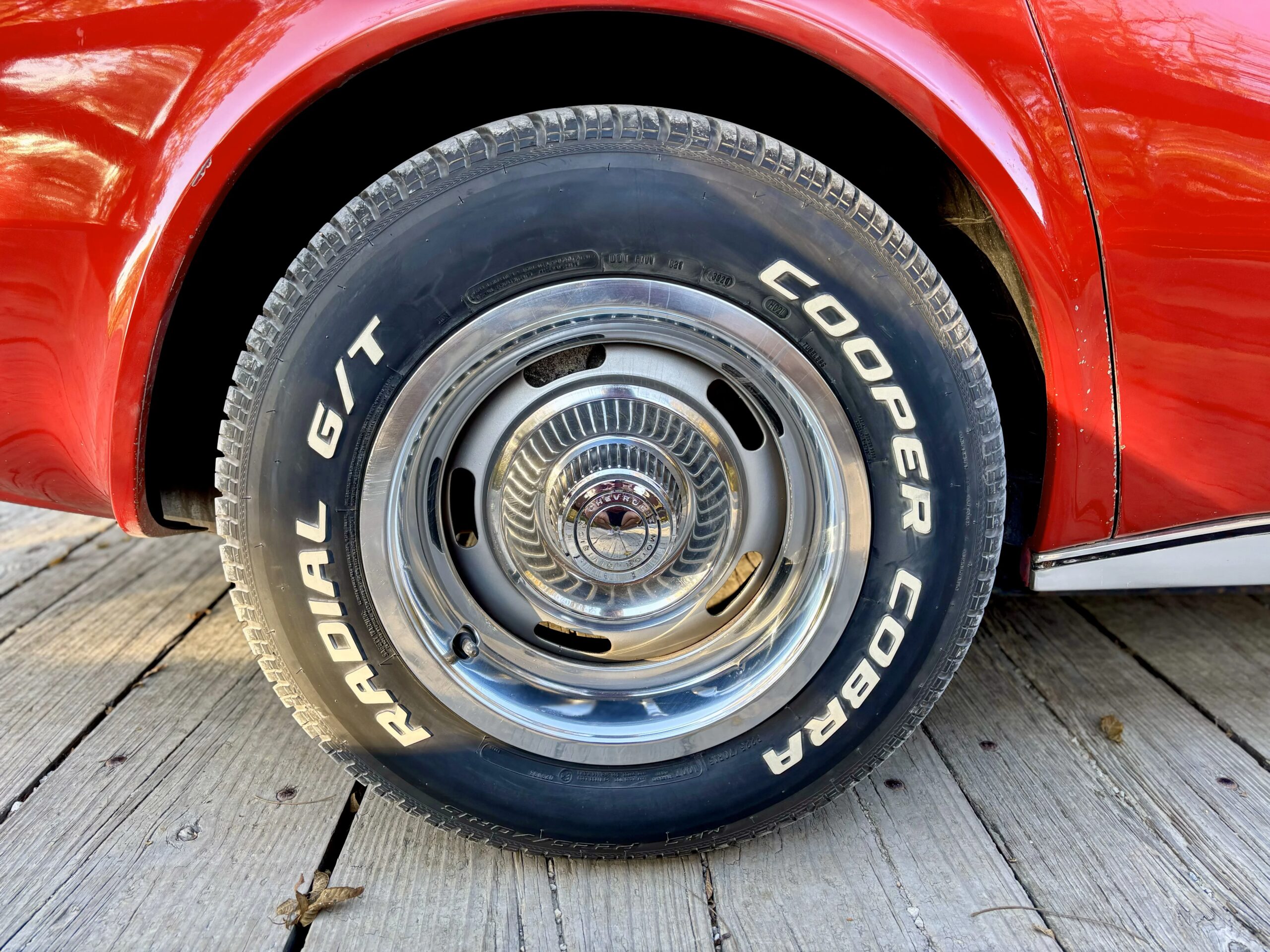 Chevrolet-Corvette-stingray-1975-Red-Silver-23